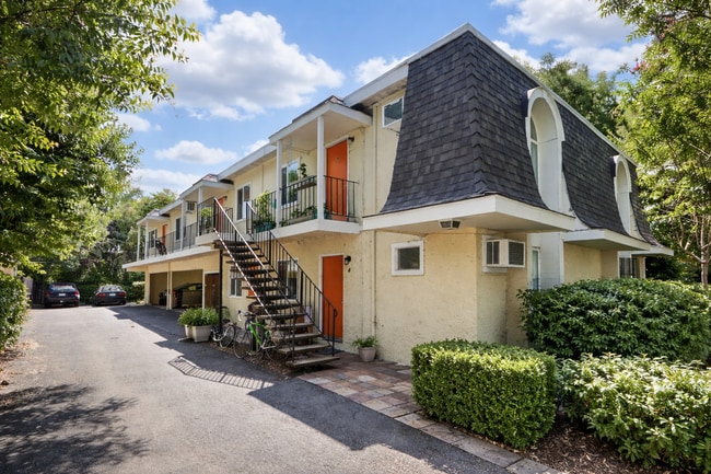 Building Photo - 516 K St