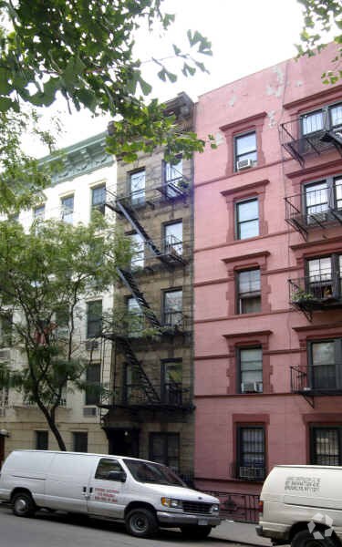 Primary Photo - 426 W 47th St