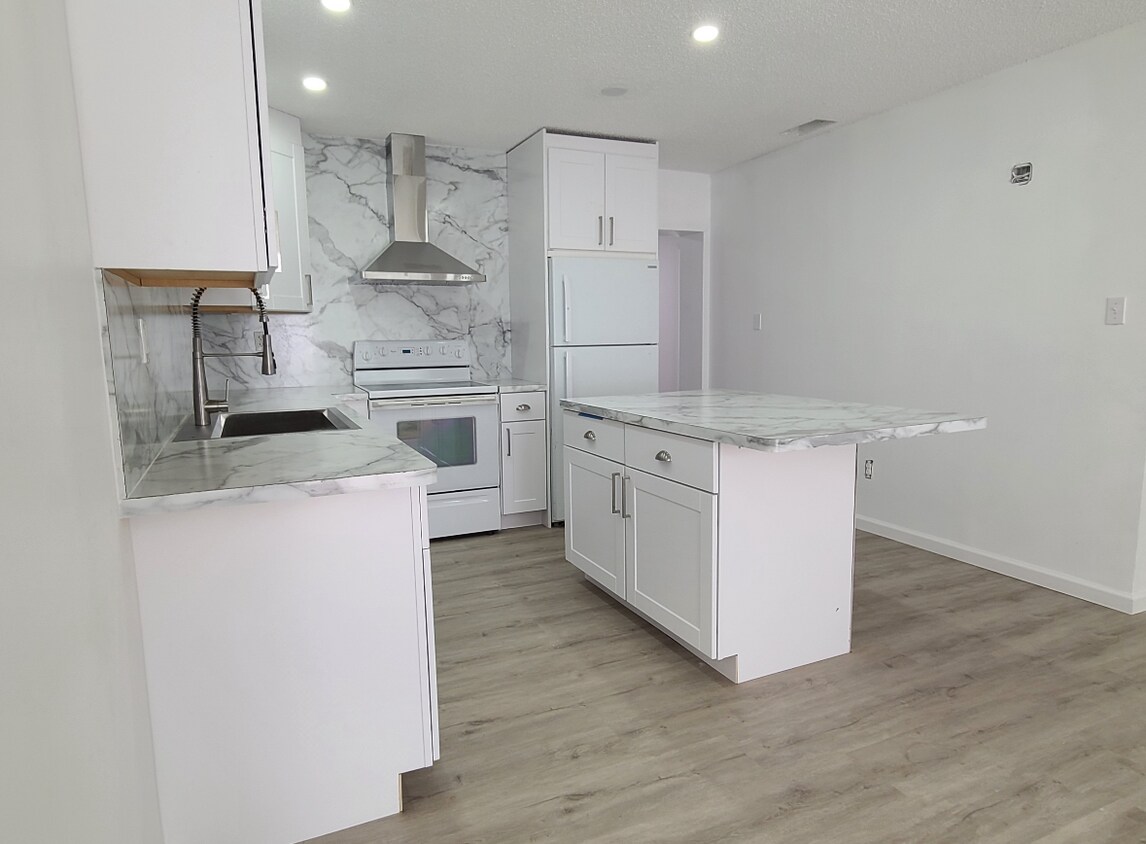 Foto del edificio - 3131 NE Savannah Rd