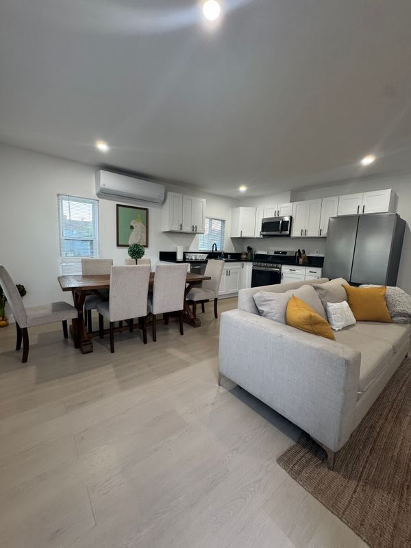 Foto del edificio - 2669 Clyde Ave