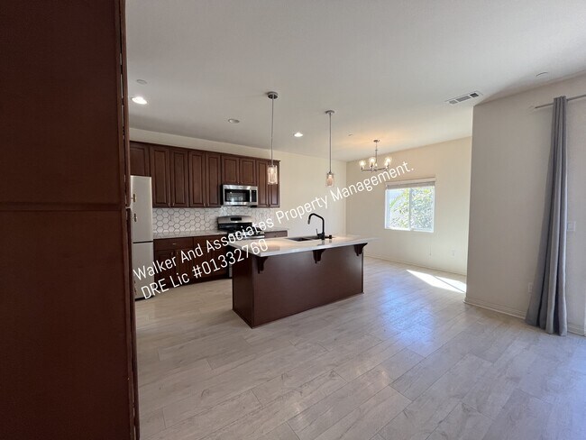 Building Photo - 1511 Irving Ln