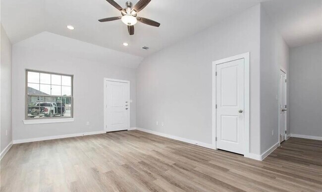 Foto del edificio - 4014 Keller Rd
