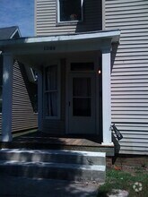 Building Photo - 1206 Heath St