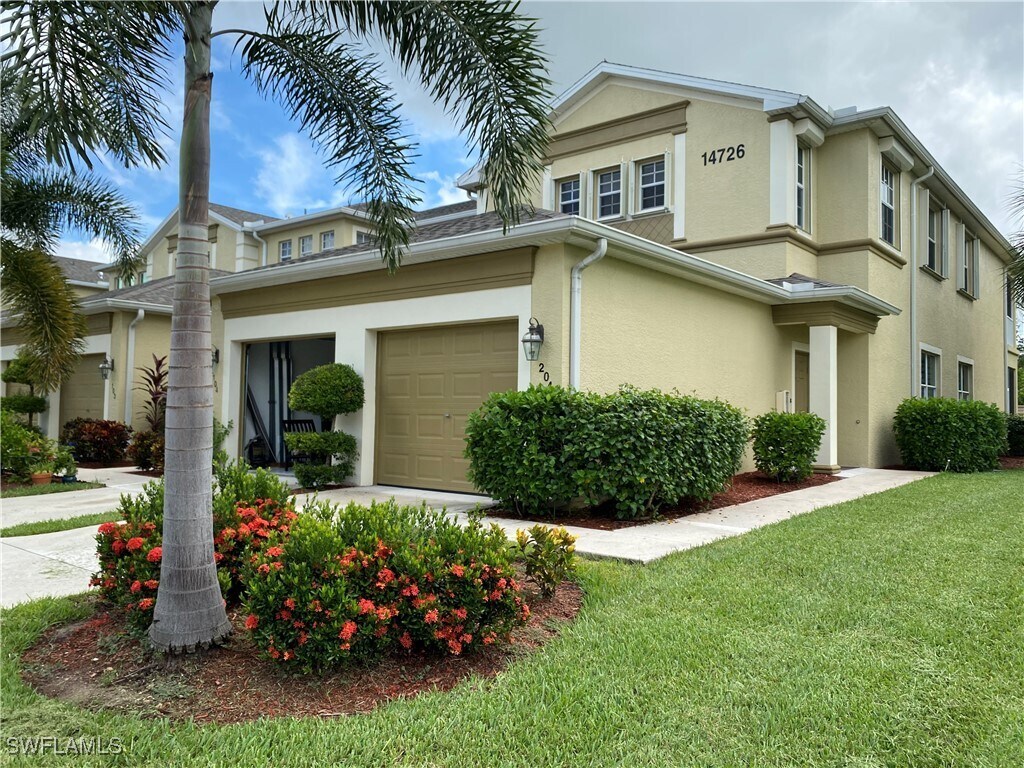 Foto principal - 14726 Calusa Palms Dr