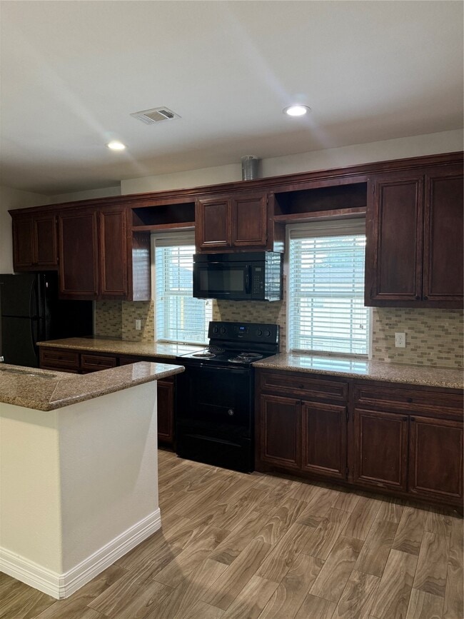 Foto del edificio - 716 Kolb Rd