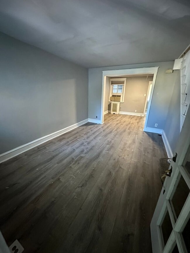 Foto del edificio - Charming 3-Bedroom Row Home in Upper Darby