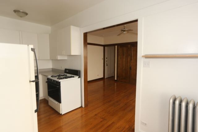 Foto del edificio - 819 W Waveland Ave