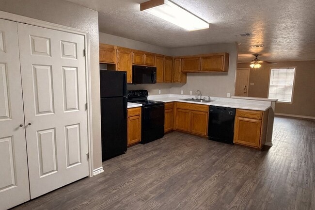 Interior Photo - Hillstone On The Parkway