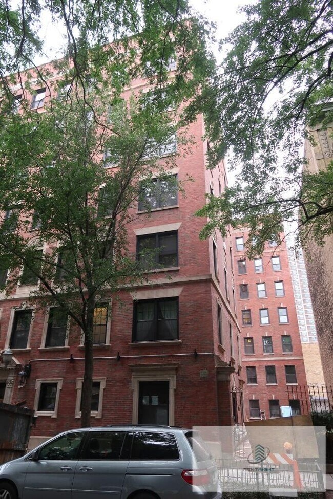 Foto del edificio - 426 W Briar Pl
