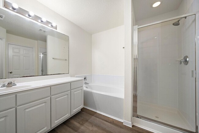 Foto del edificio - 3235 Clipper Winds Way