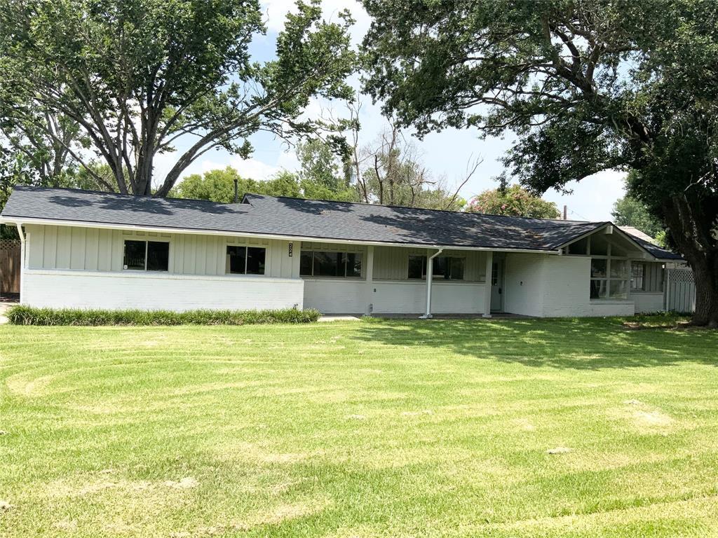 Primary Photo - 224 Seagrove St