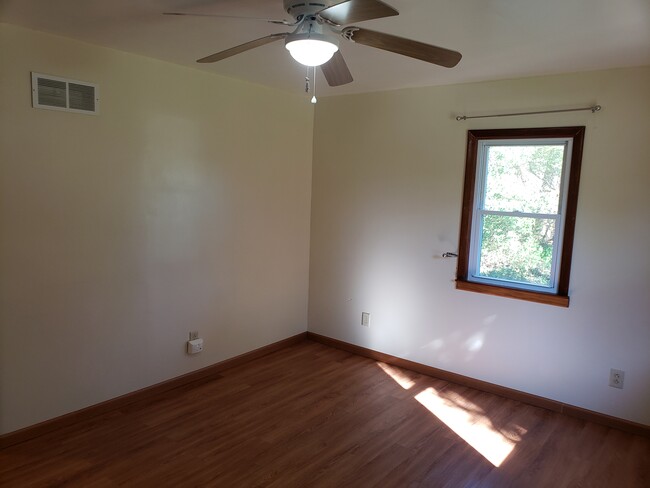 Living Room - 1221 Derbydale Rd