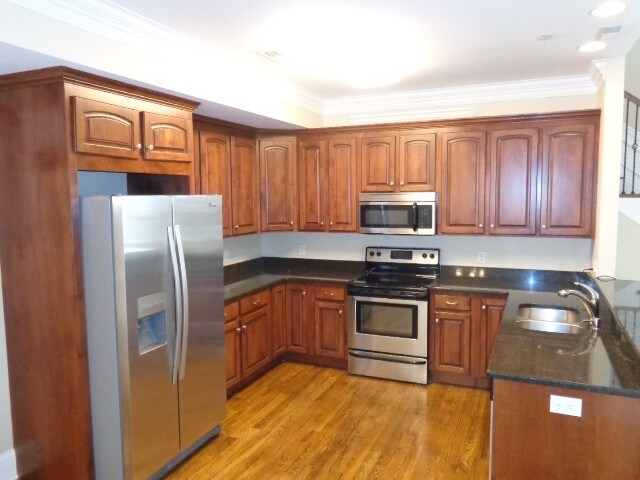 Building Photo - 1002 Spring Creek Drive