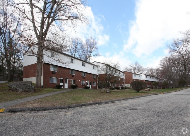 Building Photo - Kingswood Apartments