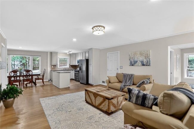 Foto del edificio - 2560 Skyland Trail NE