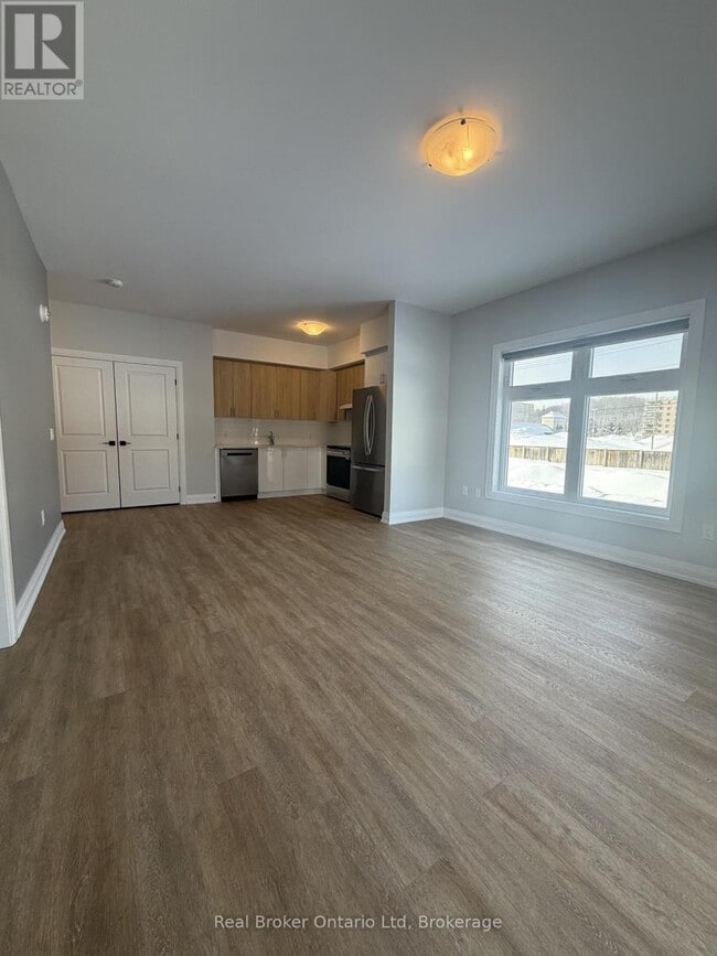 Building Photo - 60 Donald St