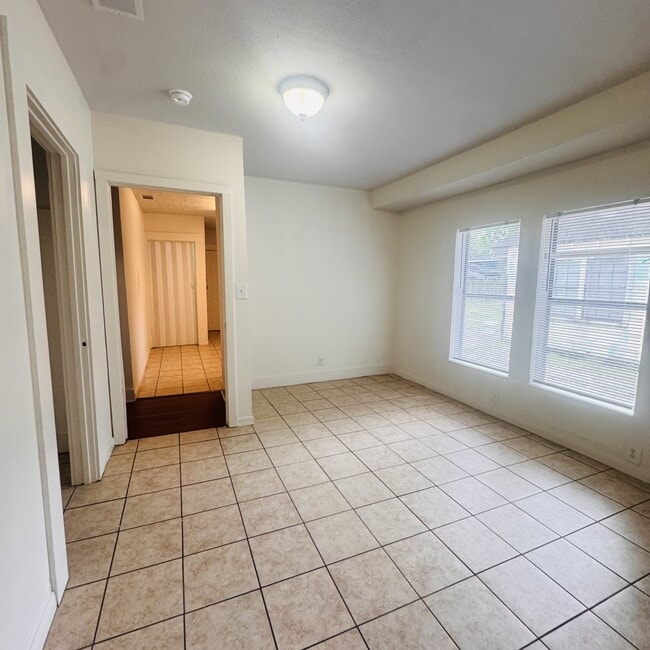 Foto del edificio - 4020 Howard St