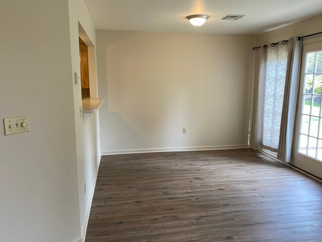 Foto del edificio - 149 Cardinal Ln