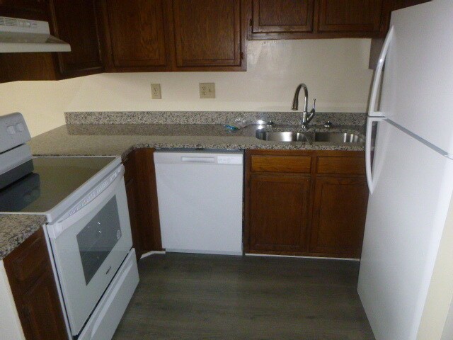 Foto del edificio - 1 Buffalo Ave NW