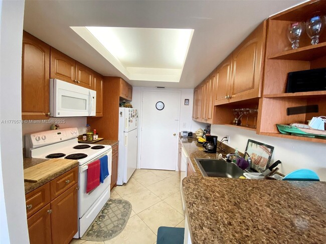 Building Photo - 430 Golden Isles Dr