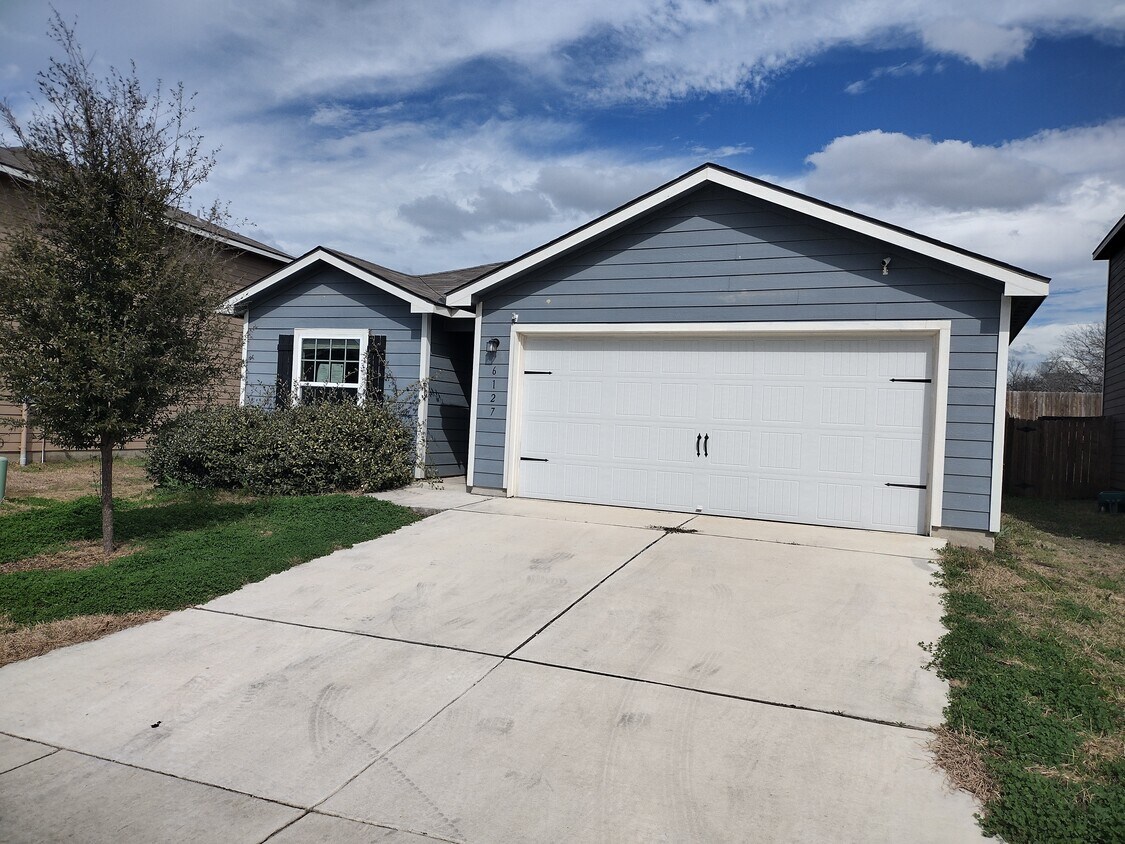 Foto principal - 6127 Lakefront