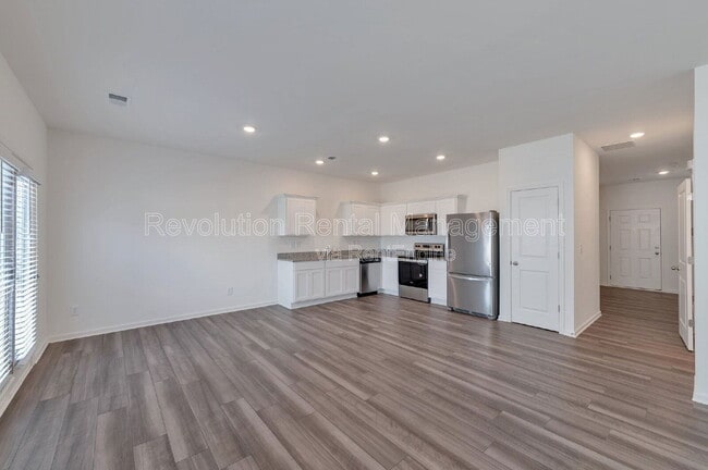 Building Photo - 205 Fenchurch Wy