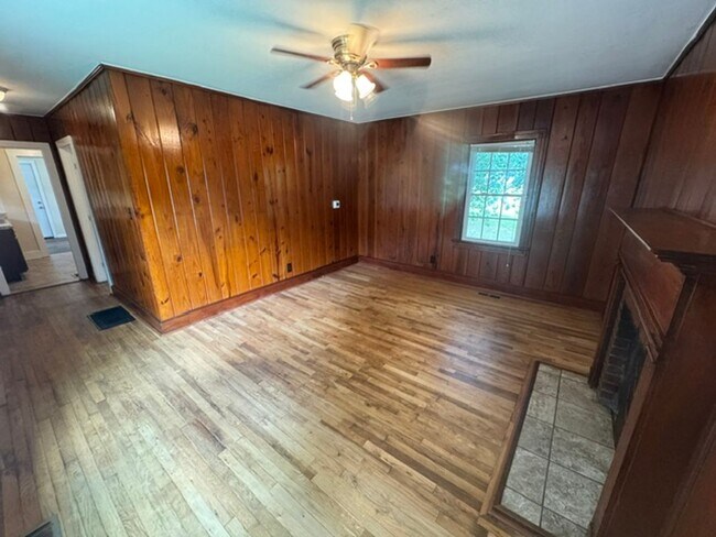 Foto del edificio - 102 W Meadow Way Dr