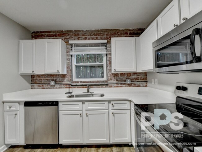 Building Photo - 217 Lampkin St NE