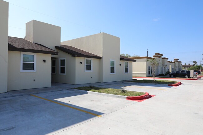 Building Photo - 2202north