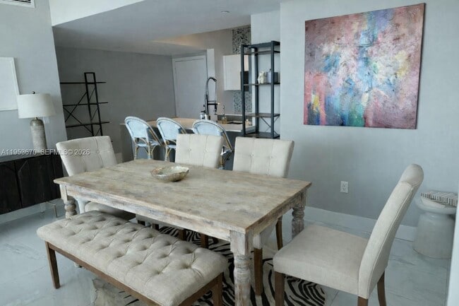 Building Photo - 951 Brickell Ave