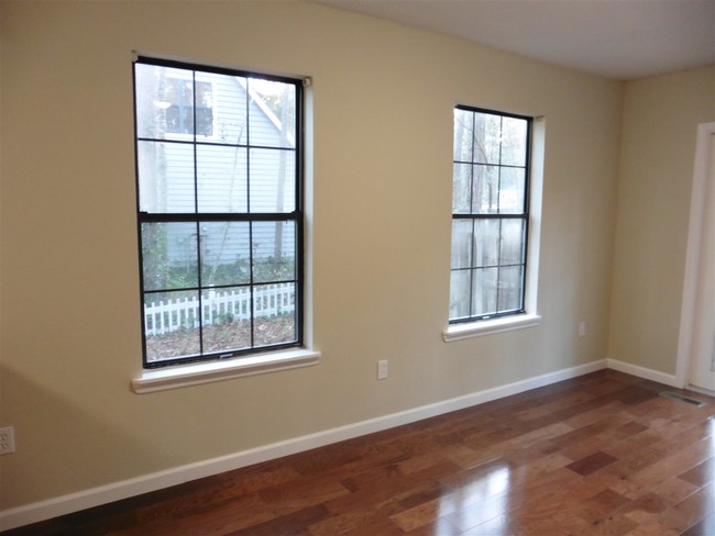 Building Photo - 3608 Little Fox Ln