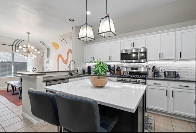 Foto del edificio - 2109 Castle Creek Dr