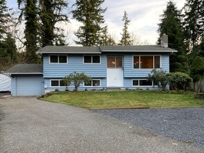 Building Photo - 1628 202nd Pl SW