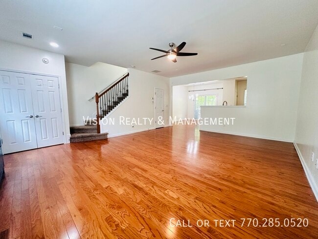 Building Photo - 2706 Deerwood Ln