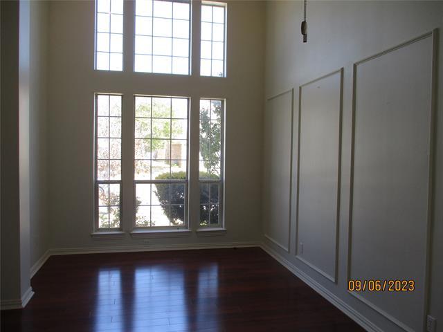 Building Photo - 875 San Jacinto Dr