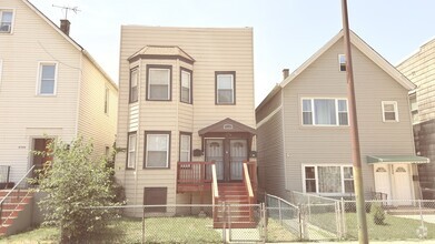Building Photo - 9738 S Ave L