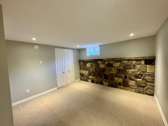 Building Photo - 1503 Lepage Ave