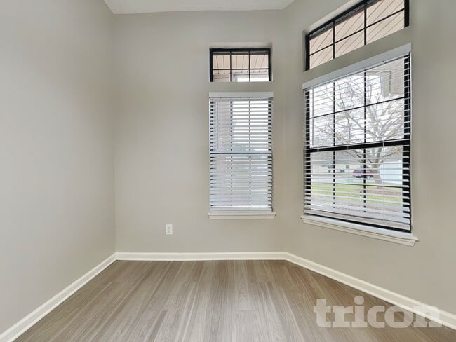 Building Photo - 5357 Whitecastle Ct