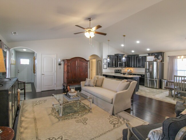 Building Photo - New Rental in Summit Lakes in Athens City!