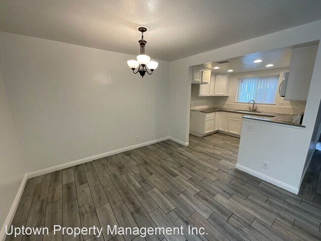 Building Photo - 2 br, 1.5 bath House - 945 Las Lomas   # C