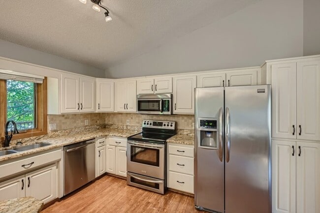 Building Photo - 3745 Wescott Hills Dr
