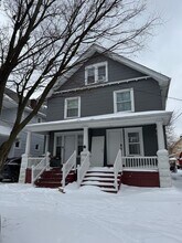 Building Photo - 10415-10415 Bernard Ave