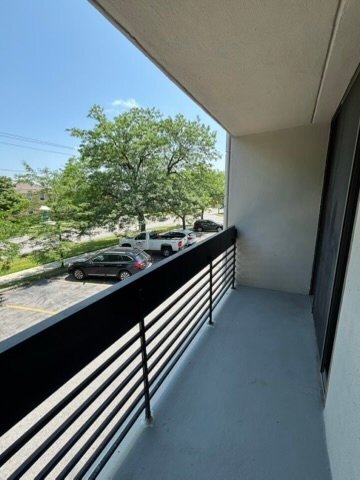 Foto del edificio - 2668 Elmwood Ave