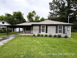 Building Photo - 2316 Parker St