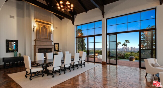 Foto del edificio - 1310 Tower Grove Dr