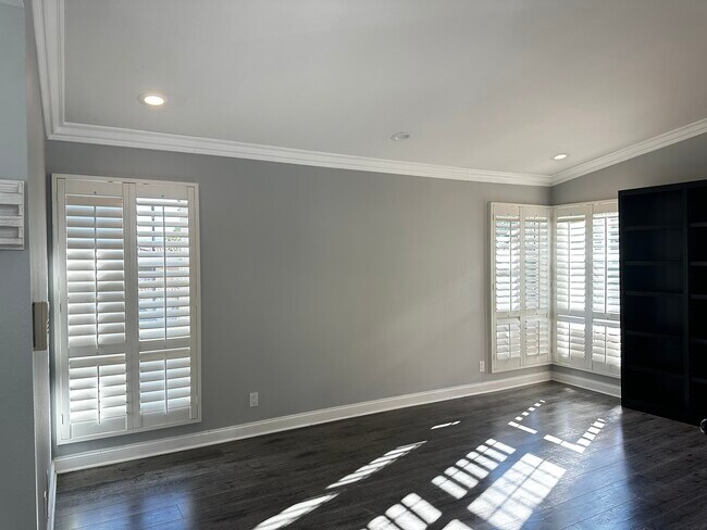 Foto del edificio - 5120 Twilight Canyon Rd