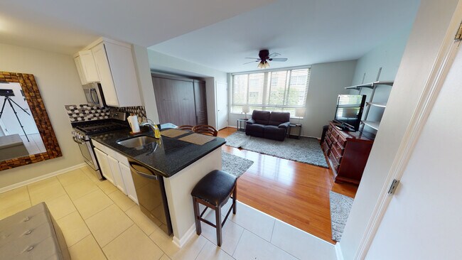 Foto del edificio - 355 I St SW
