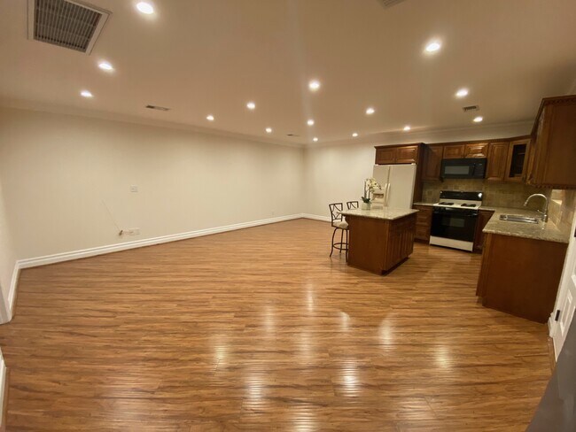 Foto del edificio - 6428 Sunnyslope Ave