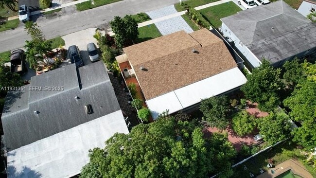 Building Photo - 333 SW 80th Terrace