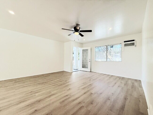 Building Photo - 3173 Fairmount St